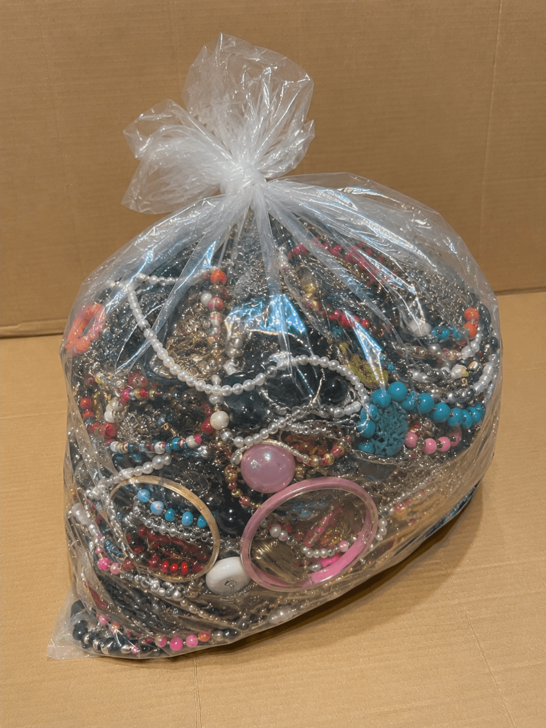 Bulk jewellery lot